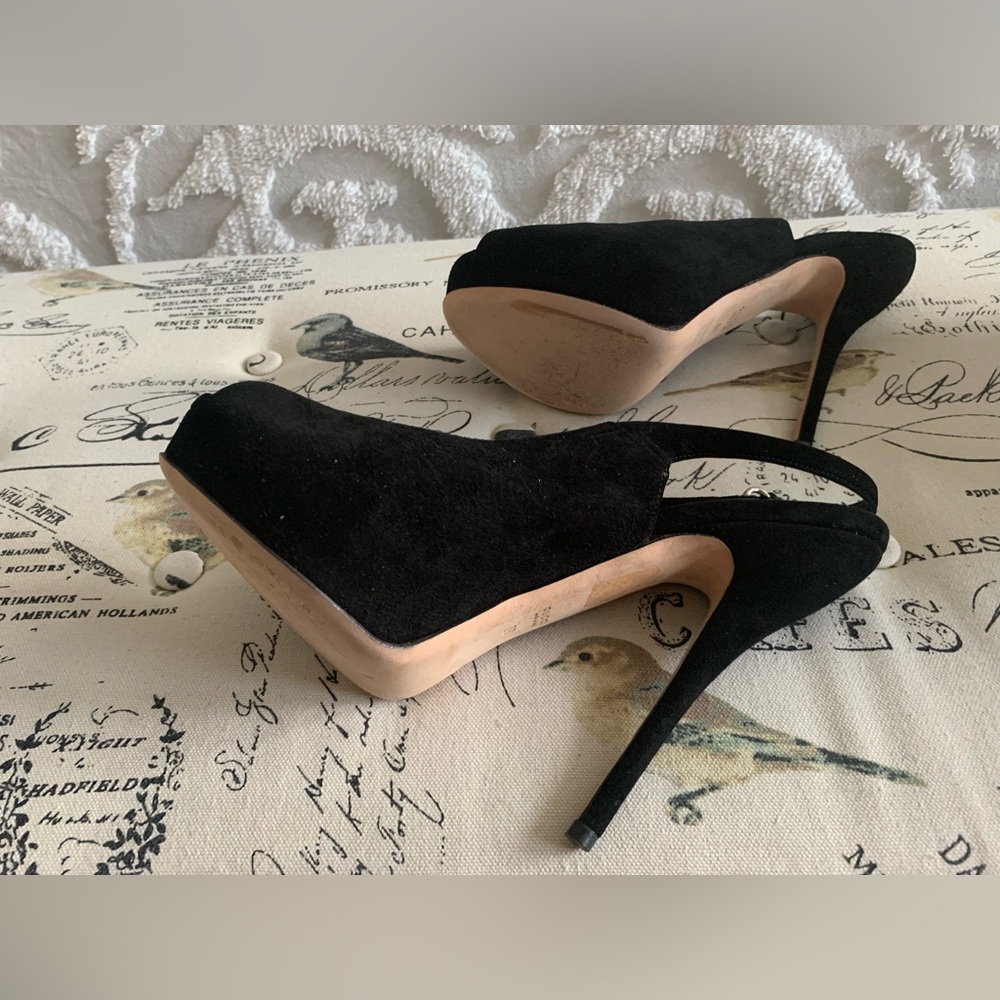 GUCCI Authentic Shoes: Black Suede, Peep-Toe, 1 Rhinestone Bow, 5.5 inch Heel 39 - Picture 5 of 16